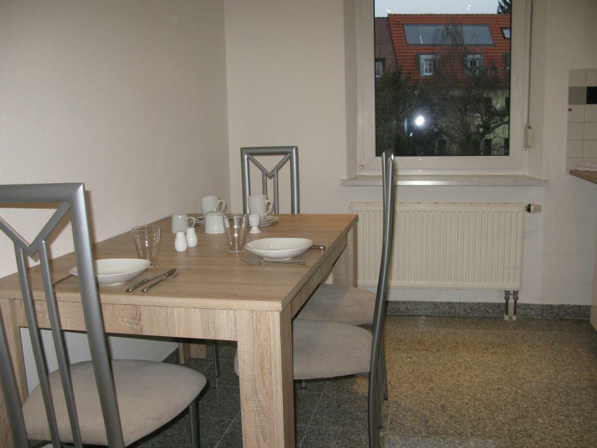 Messe-/Ferienwohnung ニュルンベルク エクステリア 写真